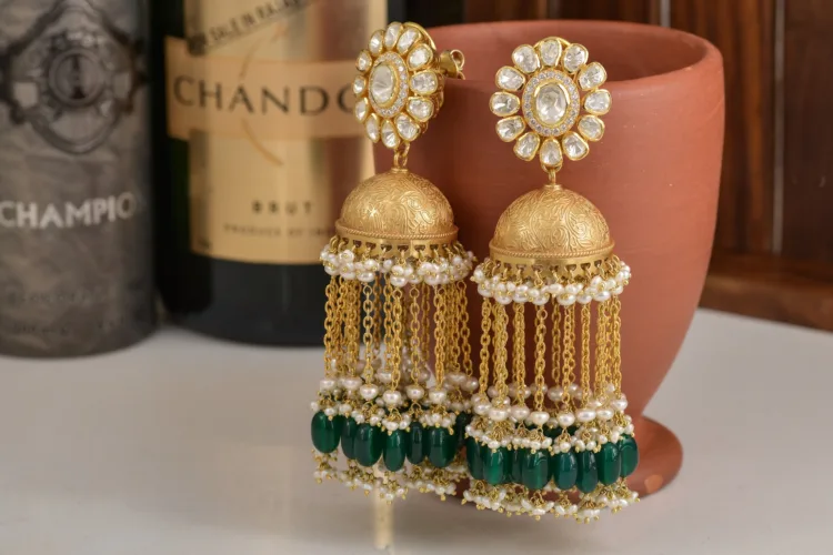 Costume jewellery, imitation jewellery