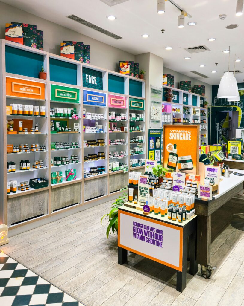 Cosmetic retail store shelf display